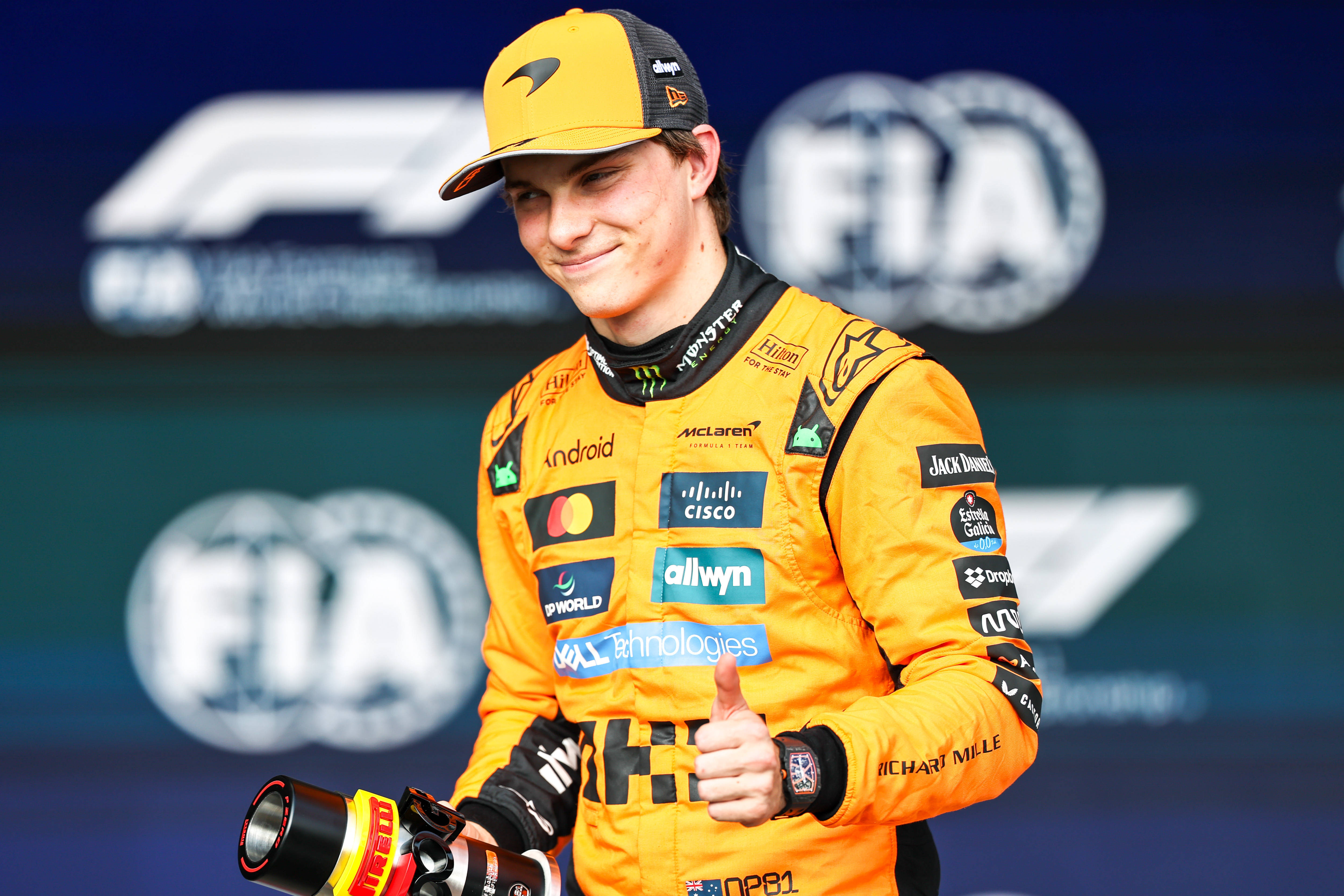 开云体育APP下载-荷兰碾压巴黎，哈弗茨扛起全队