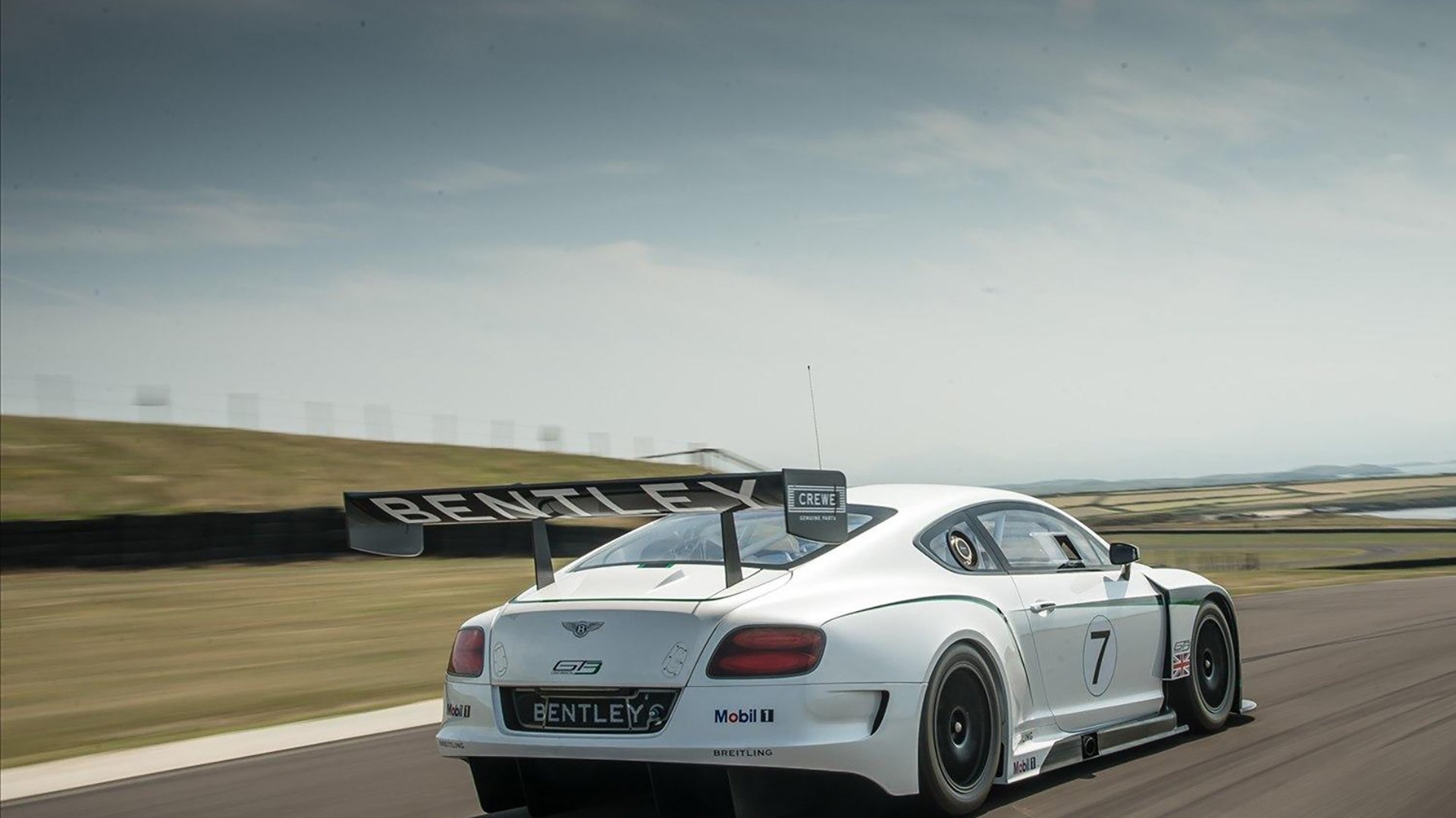 绿茵场上的双星闪耀，里昂收割多特蒙德，劳塔罗生死战接管比赛