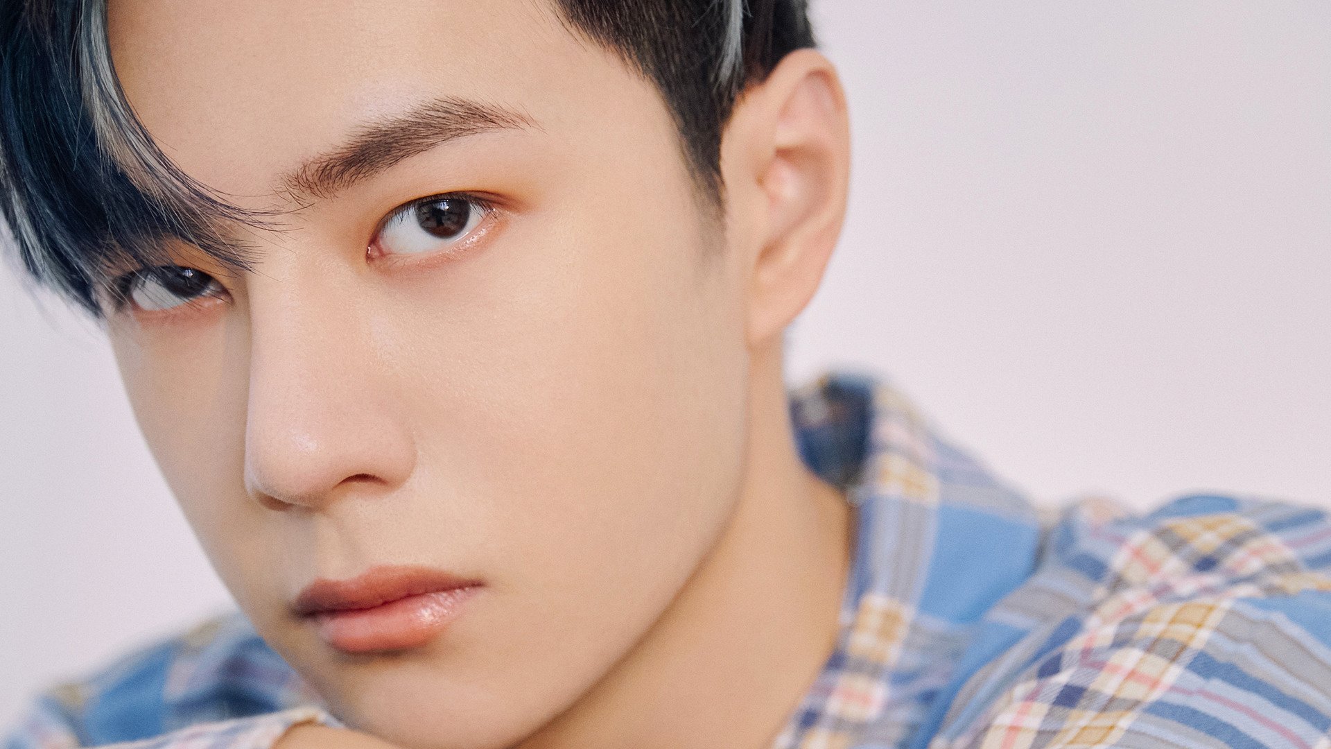 约基奇独舞掀翻山峦，骑士众志逆转鹰击长空，篮球胜利的两极书写