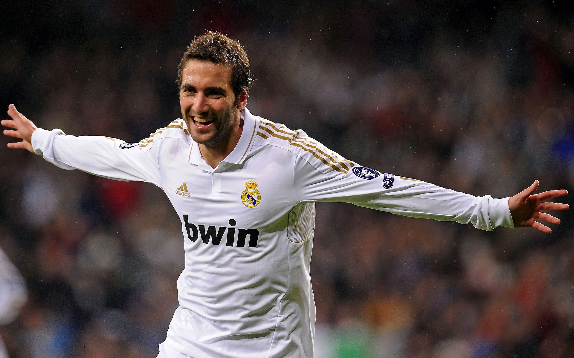 开云平台-特奥·马丁内斯，1964巅峰对决，一人击碎皇马神话